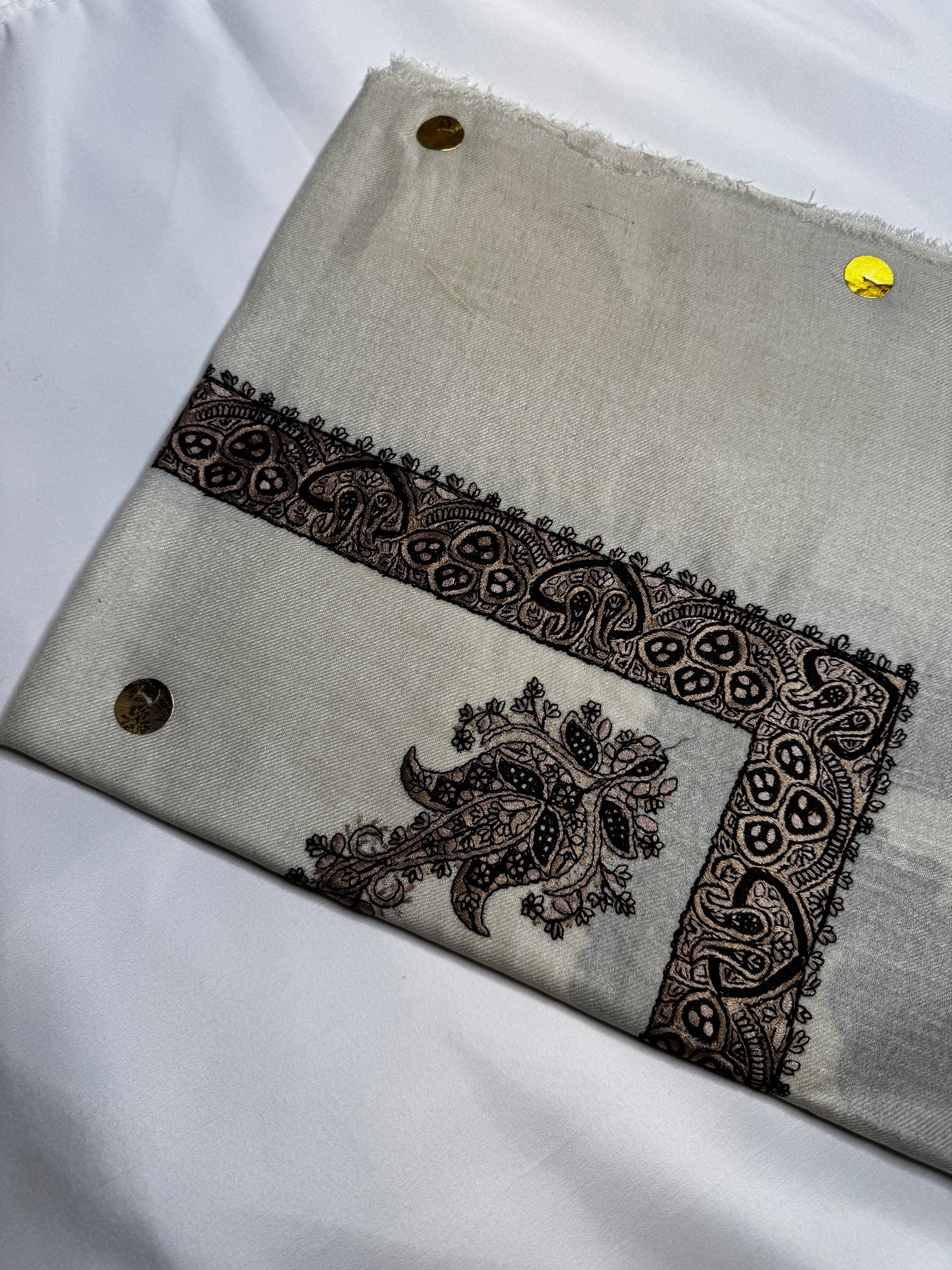 Luxury Off White Yemeni Shemagh