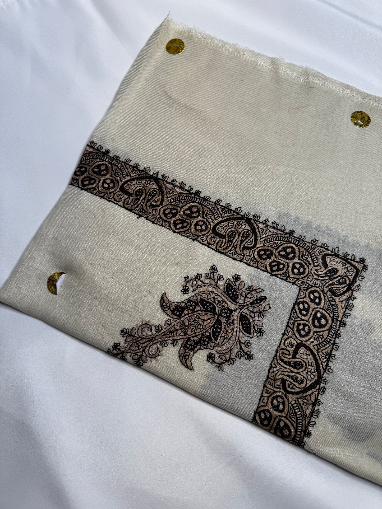 Luxury Off White Yemeni Shemagh