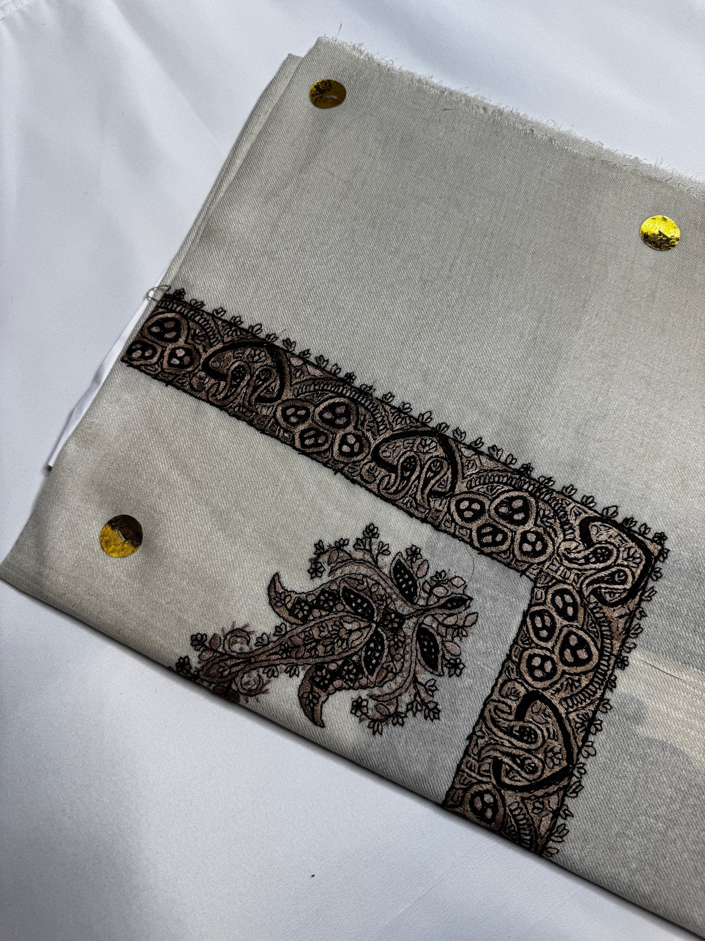 Luxury Off White Yemeni Shemagh