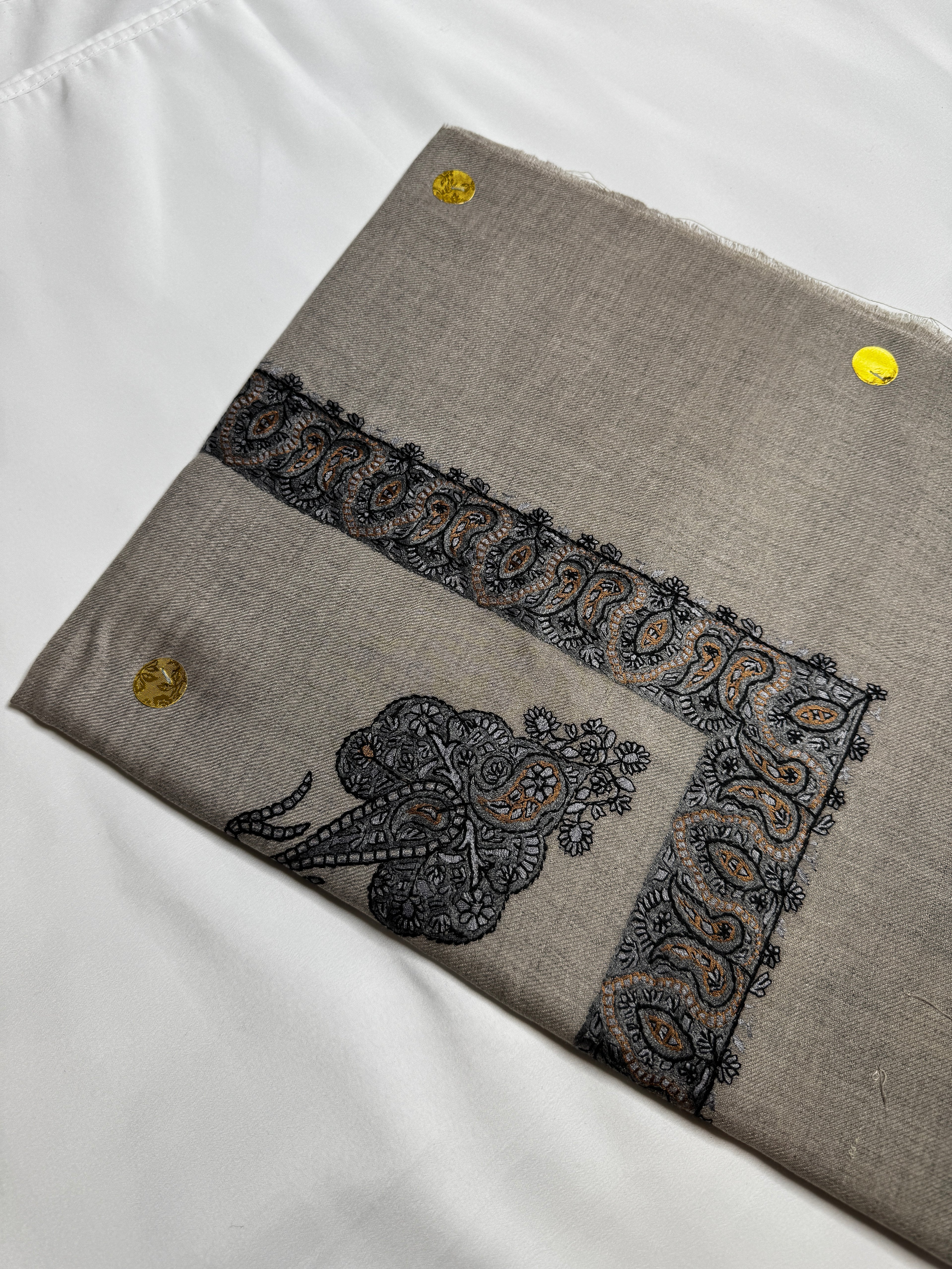 Luxury Grey Yemeni Shemagh