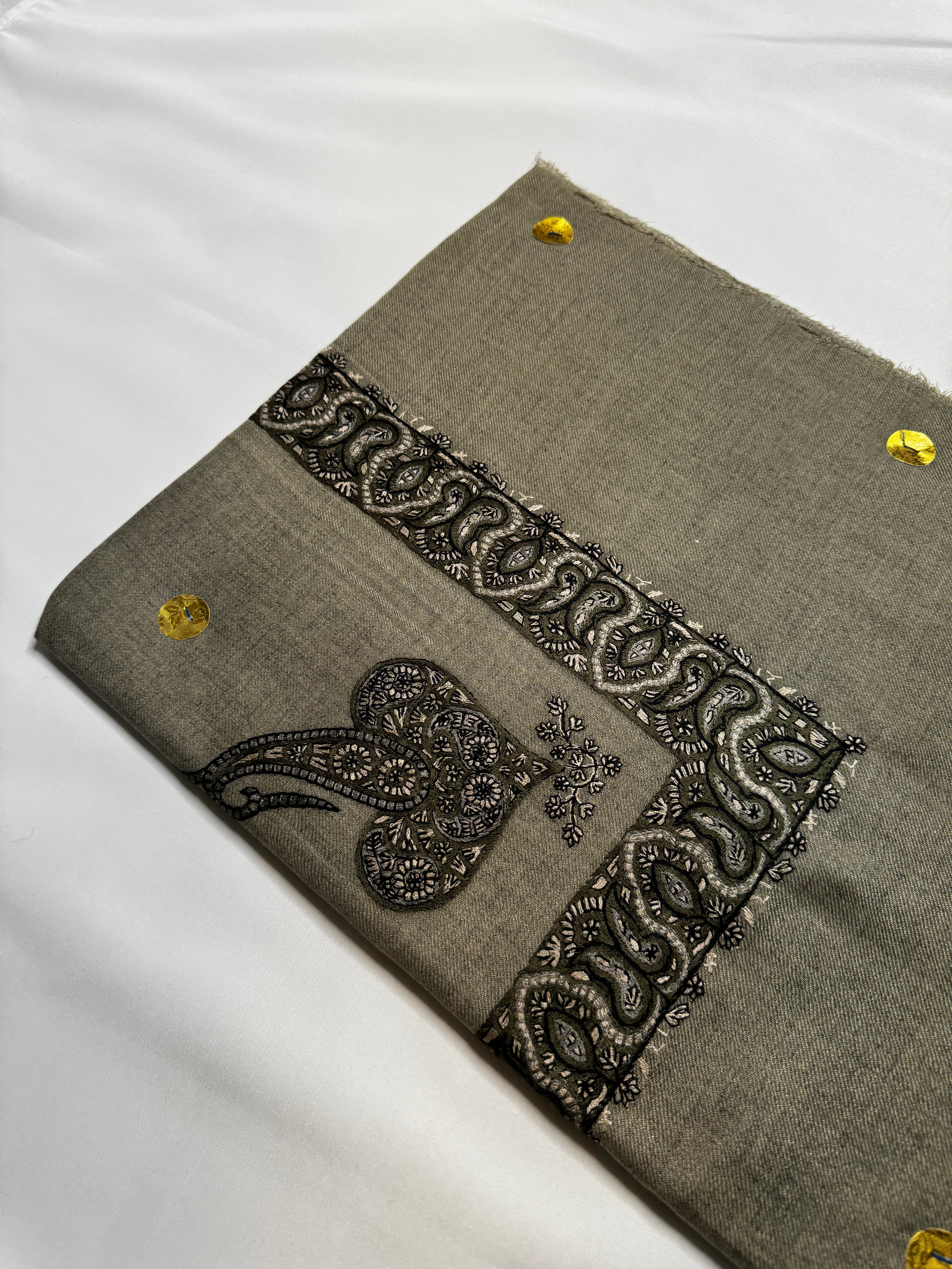 Luxury Khaki Yemeni Shemagh