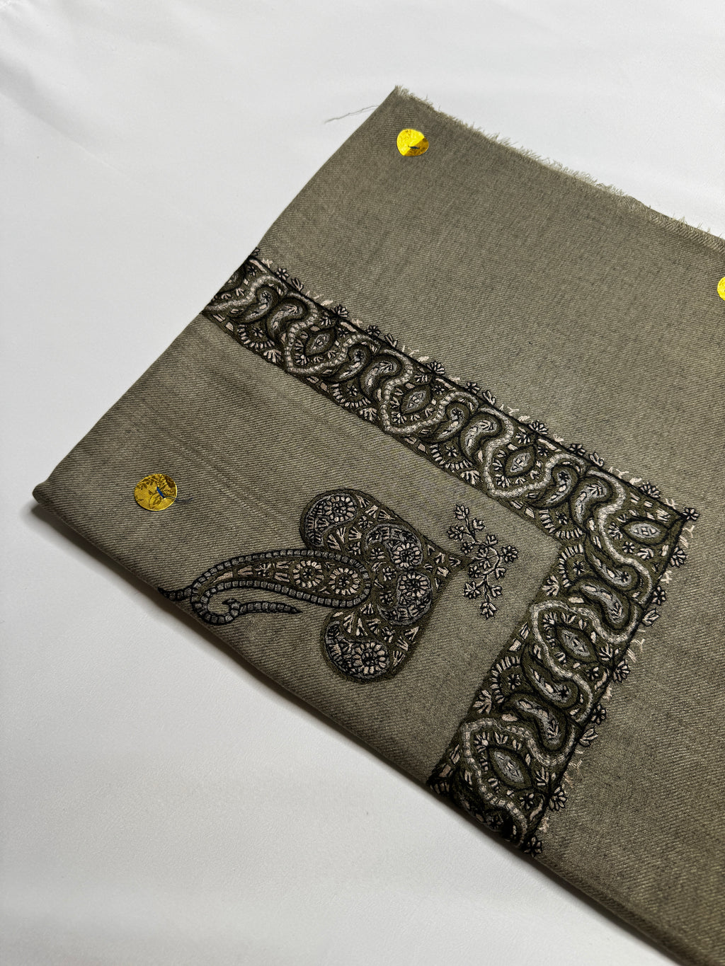 Luxury Khaki Yemeni Shemagh