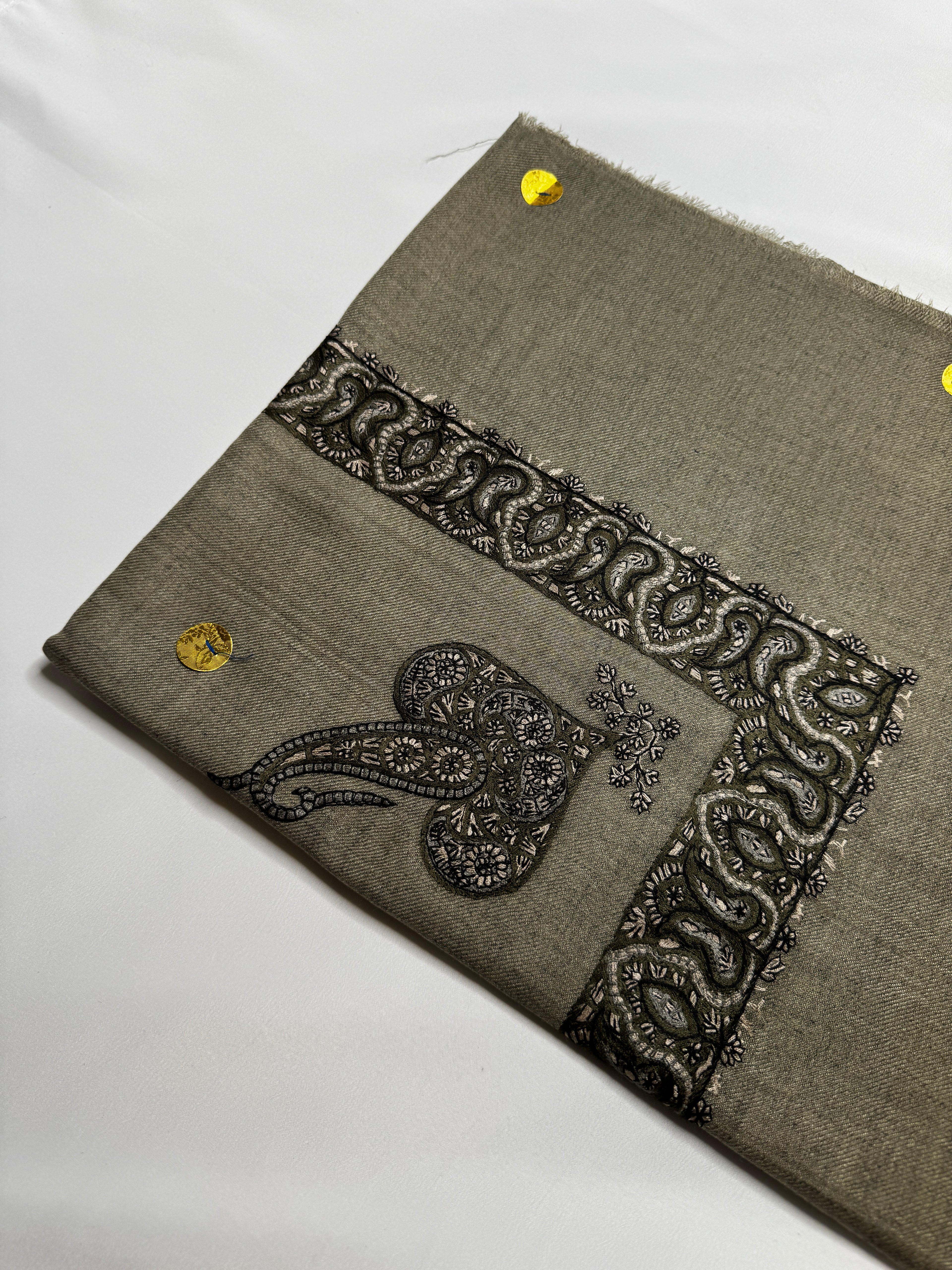 Luxury Khaki Yemeni Shemagh