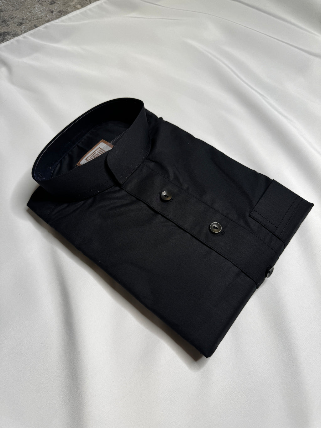 Premium Black Saudi Collared Thobe